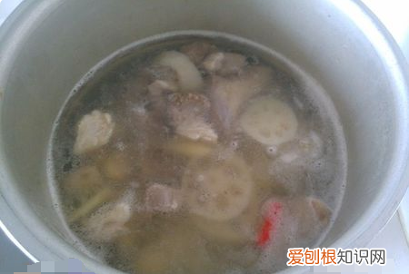 羊肉炖莲藕的做法,羊肉莲藕汤的做法及配料窍门