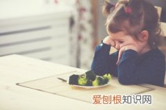 孩子上初中后总是说谎怎么回事 ，孩子上初中后总是说谎怎么回事儿