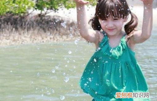 挖耳朵小小的动作易致耳袭 隐藏着很大的风险