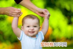 新生儿白眼球上有红斑怎么回事 ，婴幼儿白眼球有红斑怎么回事