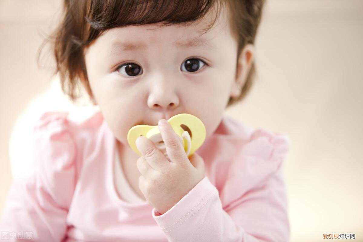 宝宝 学前儿童卫生与保健第五章ppt，9月龄儿童的家庭保健指导，涵盖喂养、护理、发育、训练