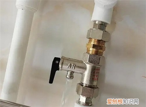 进水阀漏水怎么修理，电热水器进水阀漏水怎么修理