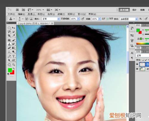 ps里面怎么修脸，ps怎么调整脸的大小和饱满度