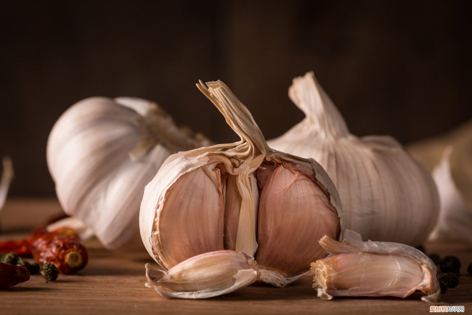 自己家怎样种蒜黄 在家怎么种蒜黄，家里怎么种蒜黄长得快