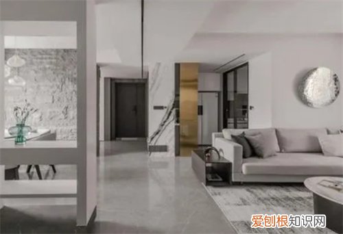 白墙用什么颜色卧室门，白墙配什么颜色室内门