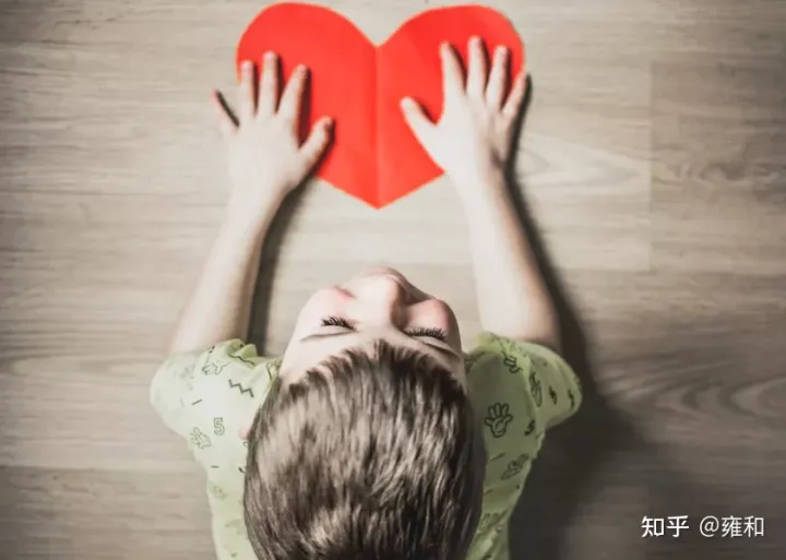 让孩子自信的20个小方法有哪些，让孩子自信的20个小方法