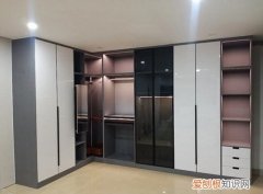 索菲亚22平米能做几个衣柜，索菲亚柜子尺寸