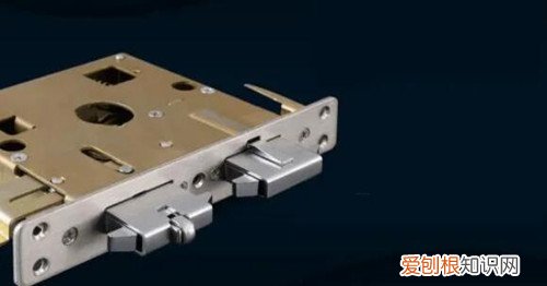 反锁旋钮坏了出不去怎么办，反锁旋钮坏了门打不开