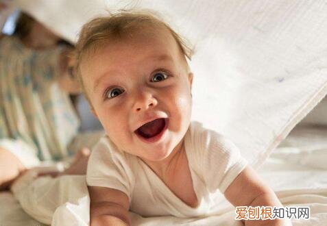 如何从小培养孩子自信心，怎样从小培养孩子的自信？如何让孩子变得更加自信