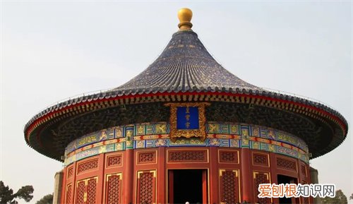 天安门城楼屋顶采用什么建筑形式