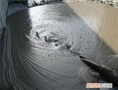 15公分厚一平方用多少混凝土，15公分厚混凝土每平方多重