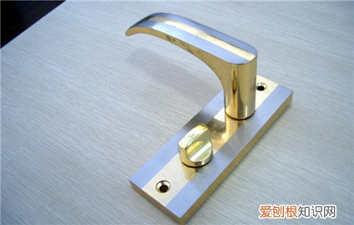 门把手掉了门打不开怎么办，门把手掉了门打不开怎么办宿舍