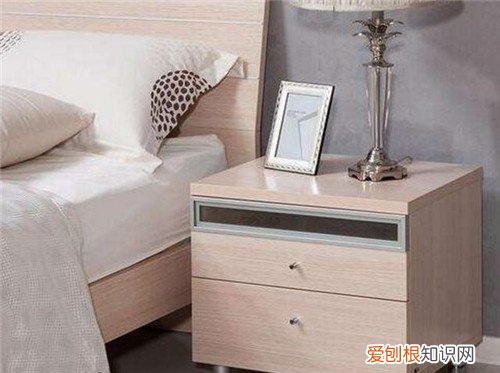 床头柜高度标准尺寸是多少,床头柜尺寸标准尺寸是多少