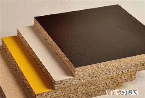 鹏鸿板材是一线品牌吗，鹏鸿板材是什么材质的