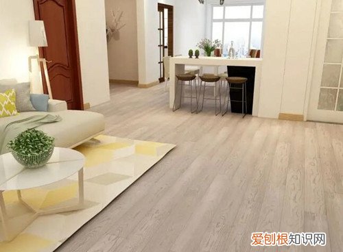 圣象和大自然地板差距有哪些，圣象地板大自然地板对比