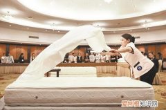 中式铺床标准步骤，中式铺床方法