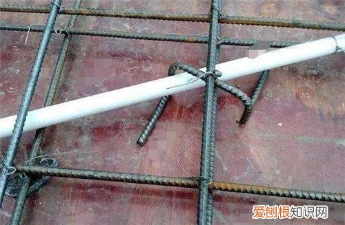 马凳筋设置规范尺寸是多少，马凳筋尺寸如何定