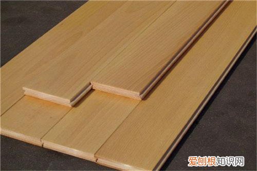 复合地板和实木地板有什么区别，复合地板和实木地板有什么区别?