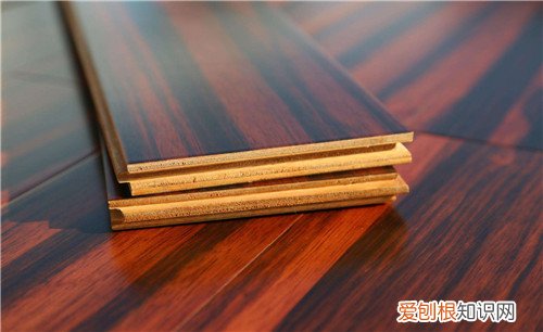 复合地板和实木地板有什么区别，复合地板和实木地板有什么区别?