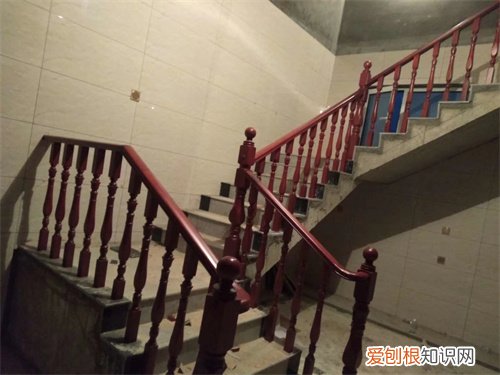 楼梯单双数有讲究吗，楼梯单双数有讲究吗,楼梯14步