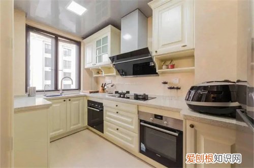 橱柜吊柜高度标准尺寸是多少，橱柜吊柜高度标准尺寸是多少呢