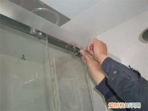 淋浴房安装教程是什么，淋浴室怎么安装