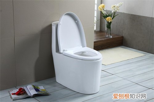 马桶出水慢无力冲不下去,马桶最近冲水无力