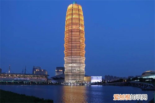 玉米楼多少层,多高，大玉米多少层?层高多少?