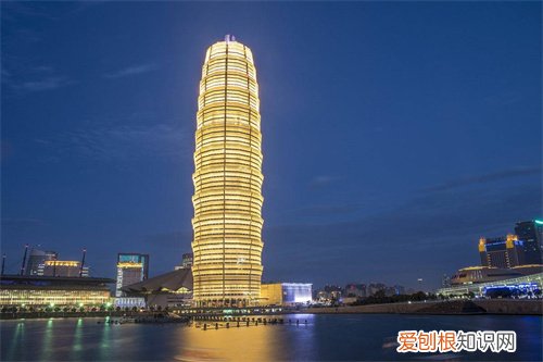 玉米楼多少层,多高，大玉米多少层?层高多少?