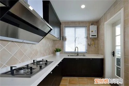 厨房操作台尺寸是什么，厨房操作台的宽度是多少