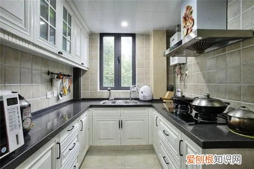 厨房操作台尺寸是什么，厨房操作台的宽度是多少