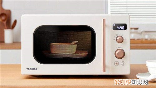 一次性餐具可以微波炉加热吗，一次性塑料餐具可以微波炉加热吗