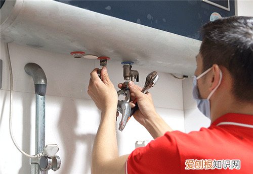 热水器漏水了怎么处理，热水器漏水了怎么处理图片