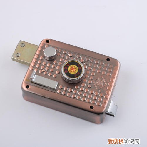 老式门锁怎么安装，老式门锁怎样安装