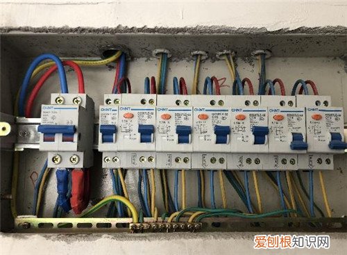 3匹空调用多大的空气开关，3匹的空调需要多大的空气开关