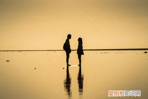 追妹子的技巧怎么聊天 这样聊天她会更加喜欢你