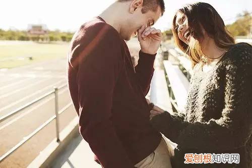 男人有新欢的表现 发现男友有新欢怎么挽回