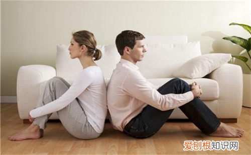 情人对我越来越冷淡怎么办 情人之间靠什么维持感情