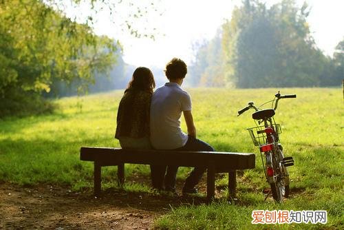 女朋友冷淡了怎么挽回 两个人不适合结婚表现有哪些