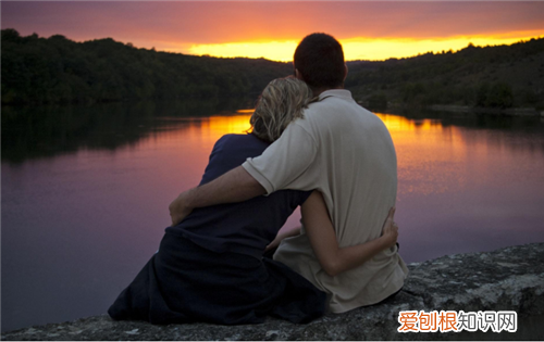 没感情的婚姻真的很累 这样不如结束