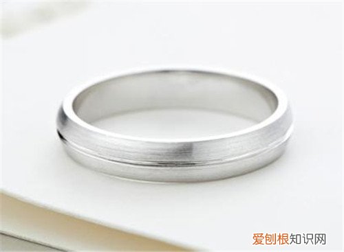 pt铂金戒指的价格是多少 如何清洗铂金戒指