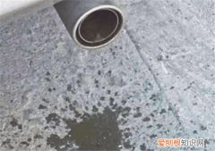 汽车排气管滴水是什么原因 排气管如何保养