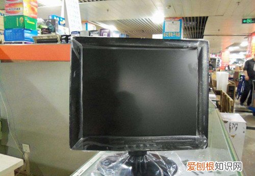 台式机显示器选择方法好的显示器要多少钱