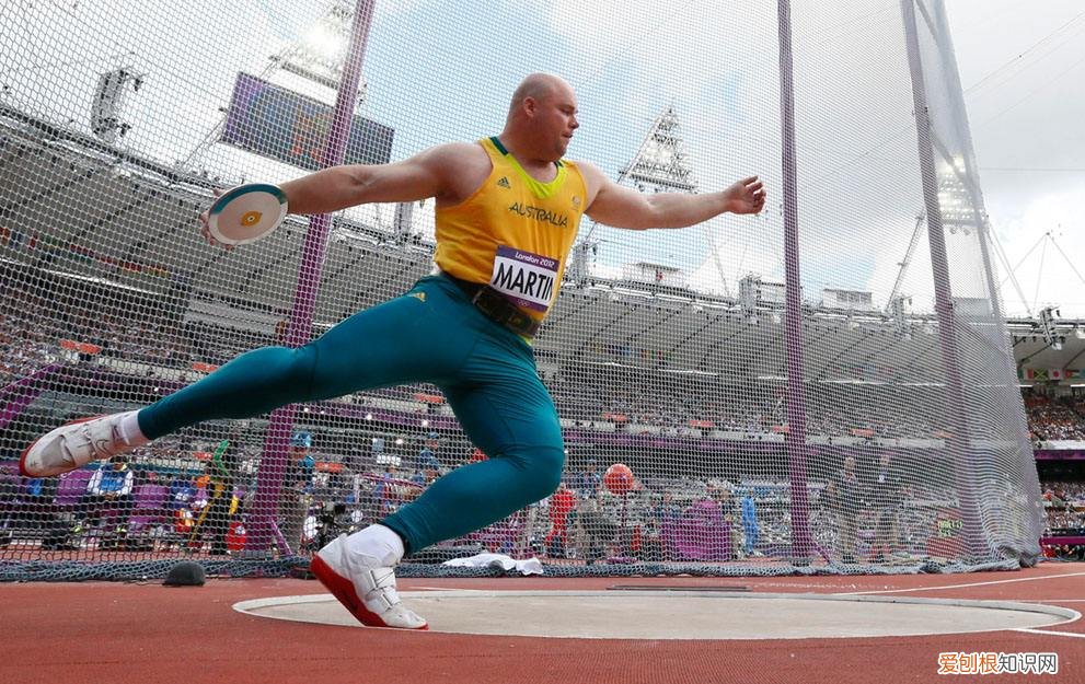 铁饼怎么扔 扔铁饼技巧及注意事项