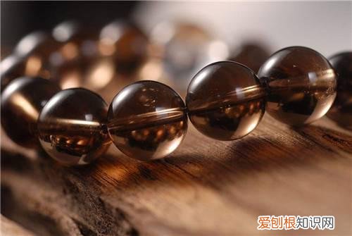 茶晶手链戴对了才有效 戴这手链有什么特别要注意的