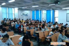 普通全日制和统招全日制一样