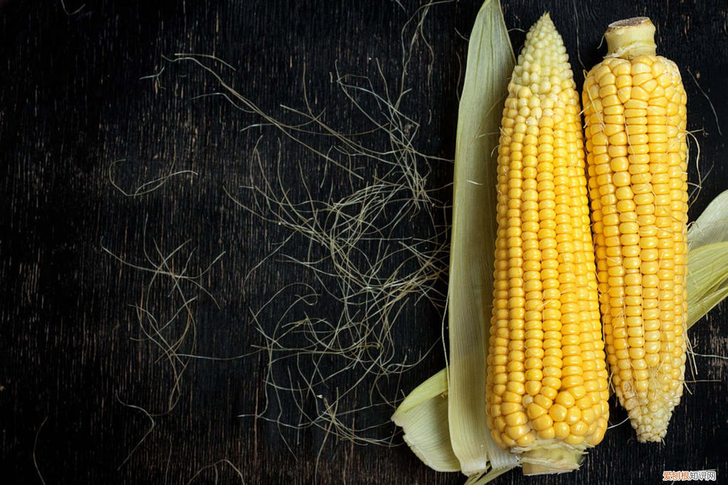 玉米面能太阳晒吗 玉米皮扔盆面，气温连降10℃，太阳再晒也不怕死！