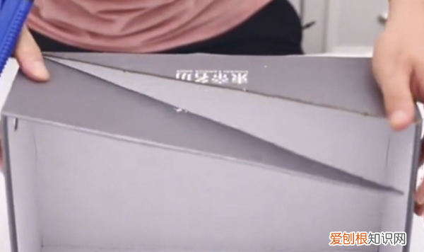 鞋盒怎么做鞋架收纳，一只鞋盒放三双鞋如何做到