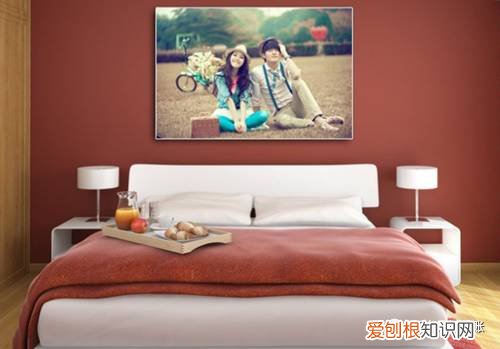 结婚照挂在什么地方既合适又美观，结婚照挂在哪里好 两个地方最为适宜