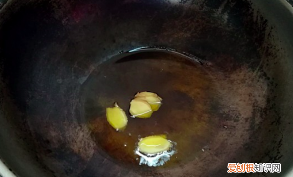 家常鸡块烧土豆的做法，土豆鸡块的家常做法大全窍门